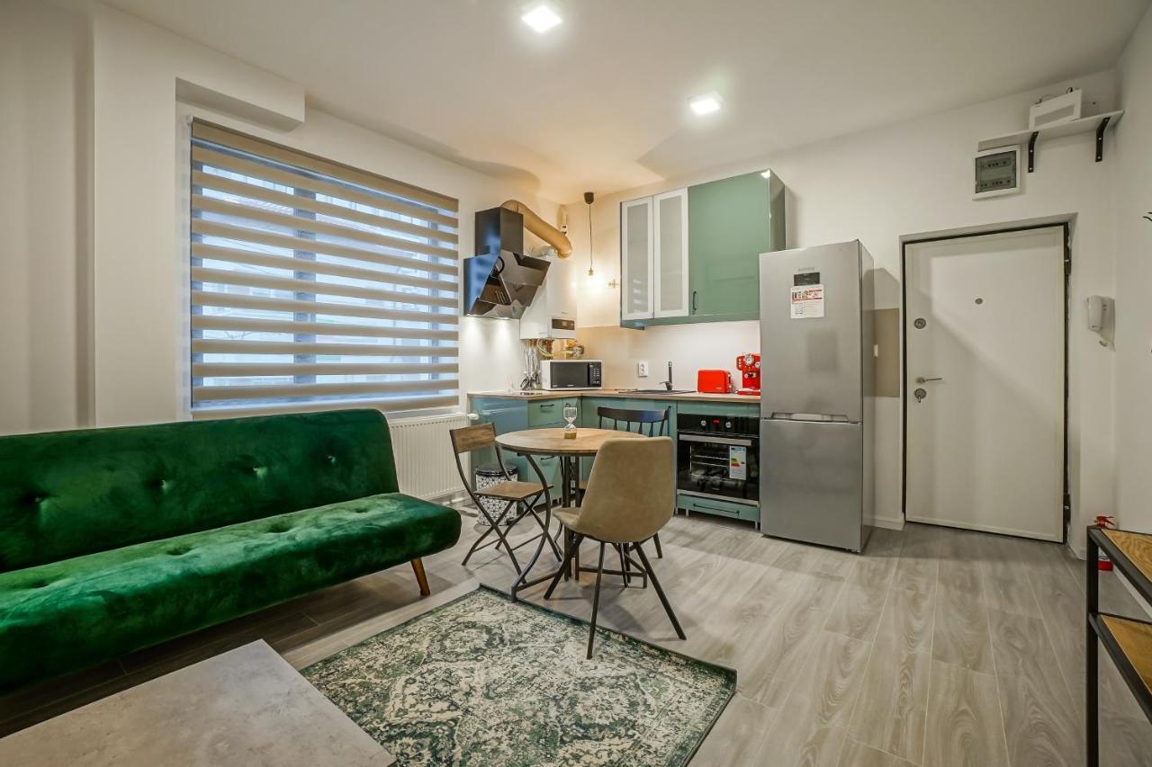Bright Apartments Moments Away From Herastrau Park, Mall And Metro Bucureşti Ngoại thất bức ảnh