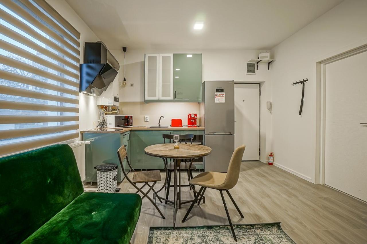 Bright Apartments Moments Away From Herastrau Park, Mall And Metro Bucureşti Ngoại thất bức ảnh