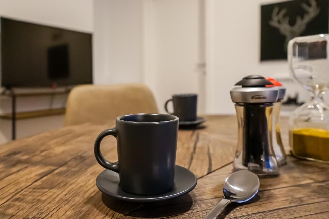 Bright Apartments Moments Away From Herastrau Park, Mall And Metro Bucureşti Ngoại thất bức ảnh