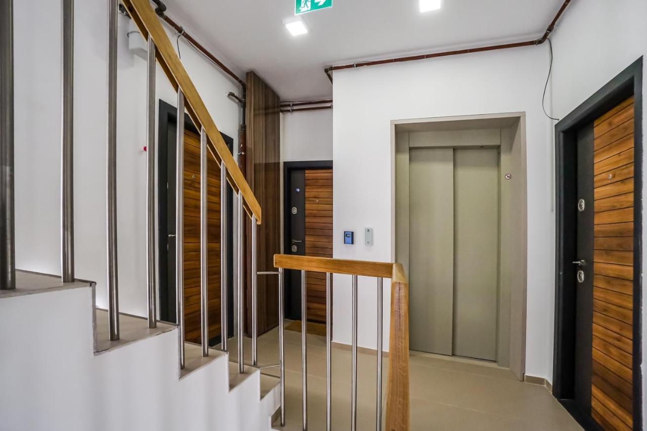 Bright Apartments Moments Away From Herastrau Park, Mall And Metro Bucureşti Ngoại thất bức ảnh