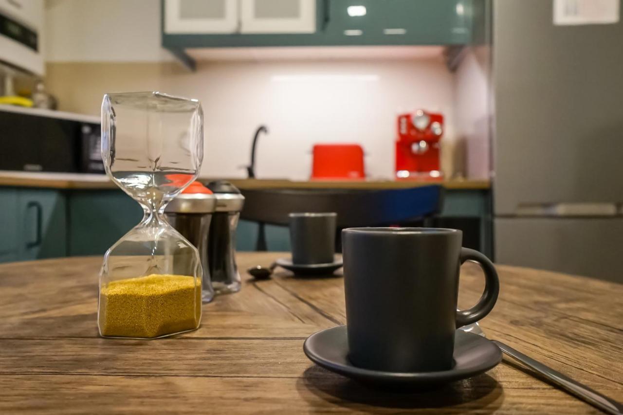 Bright Apartments Moments Away From Herastrau Park, Mall And Metro Bucureşti Ngoại thất bức ảnh