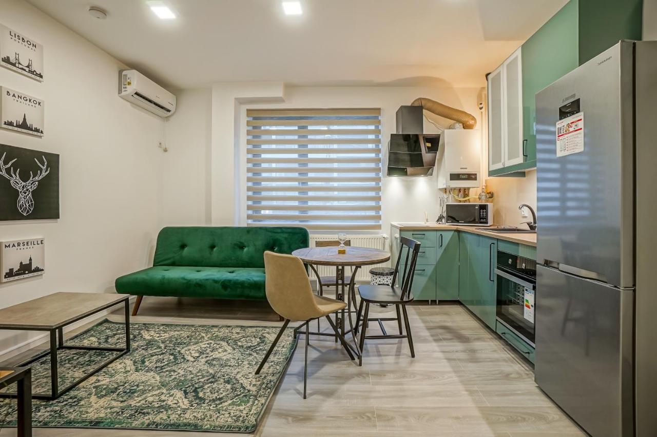 Bright Apartments Moments Away From Herastrau Park, Mall And Metro Bucureşti Ngoại thất bức ảnh
