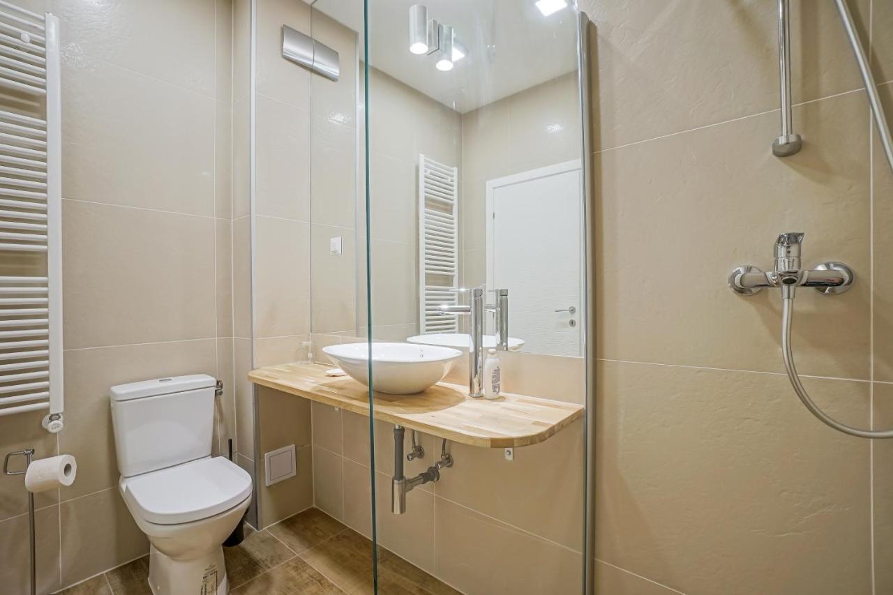 Bright Apartments Moments Away From Herastrau Park, Mall And Metro Bucureşti Ngoại thất bức ảnh
